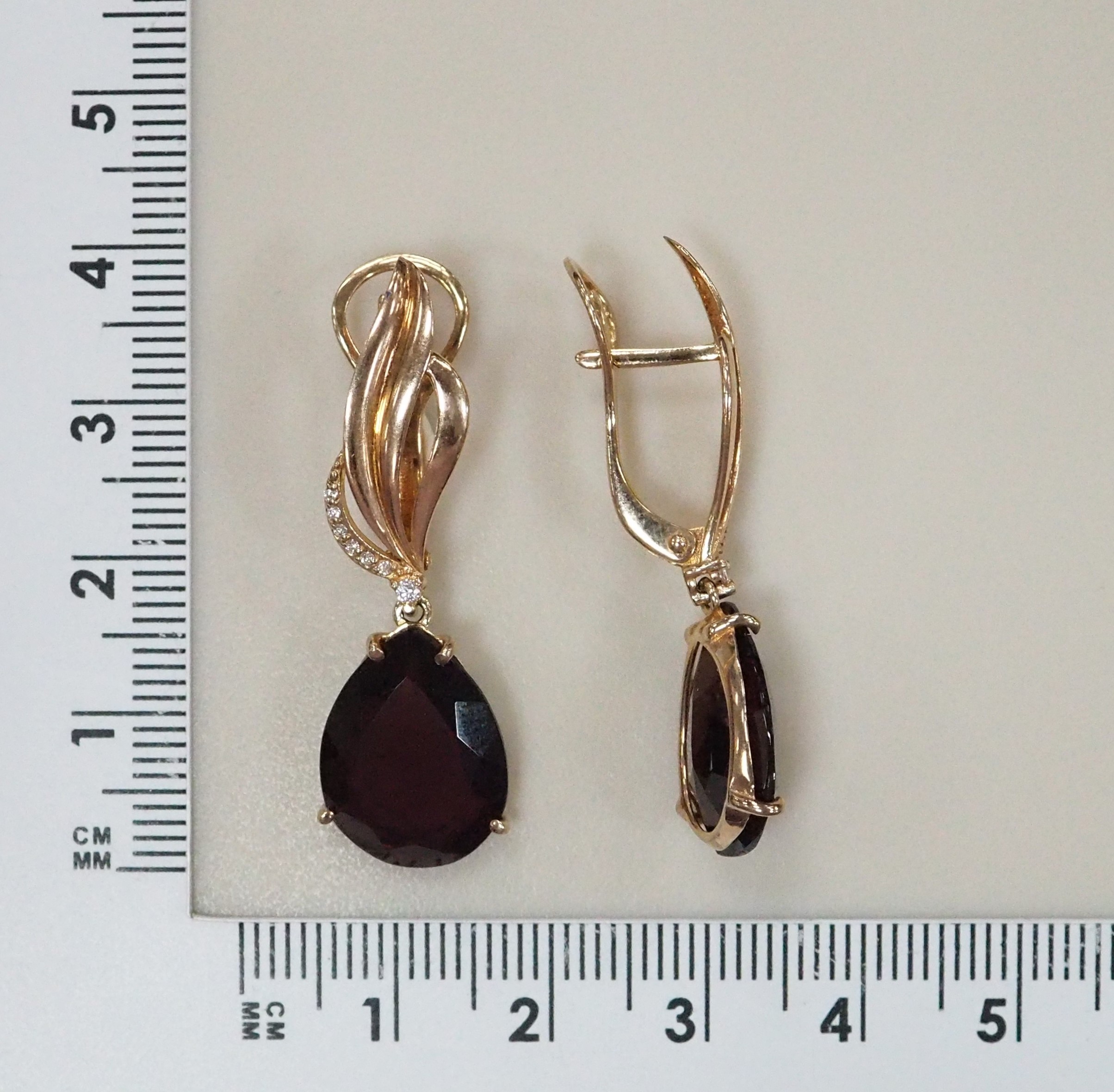 Серебряные серьги с ситаллами